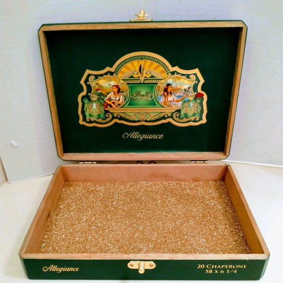 Suenos de Saundra Upcycled, Pere Carrillo, Cigar Box, Storage/ Home Decor - Picture 12 of 14